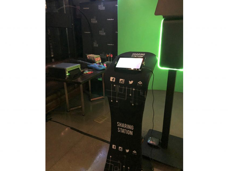 Photo Sharing Station photo 3