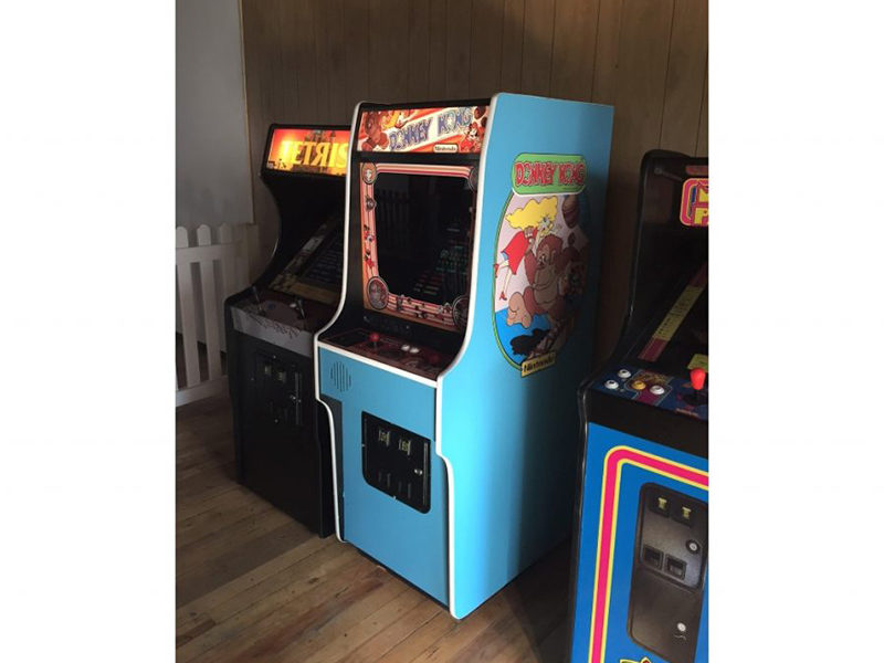 Donkey Kong arcade rental ready for event.