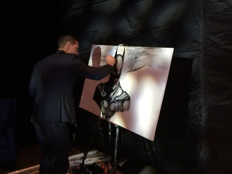 Live Art Performance photo 2