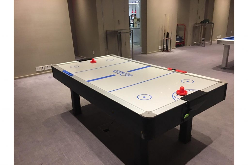 Air Hockey Table