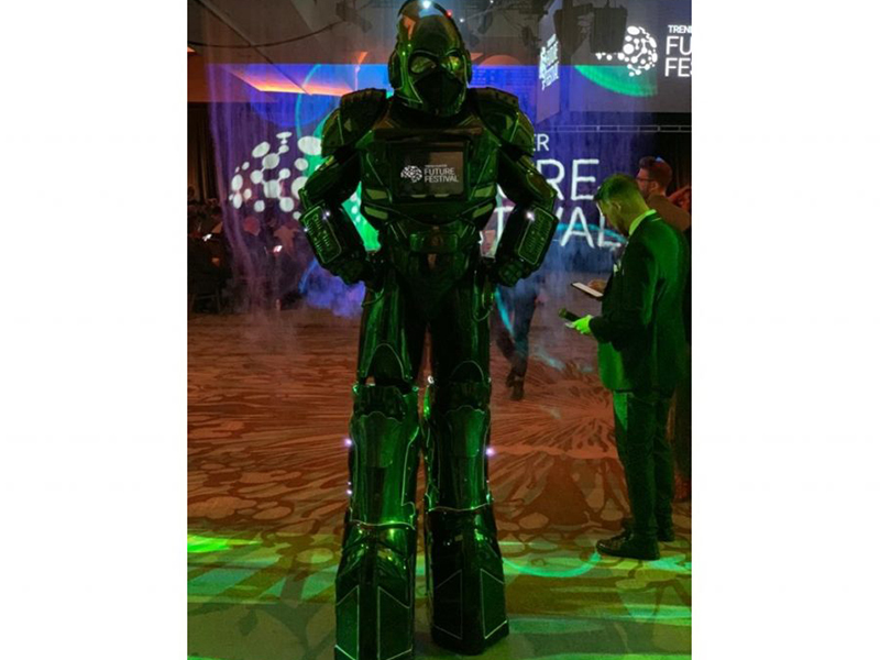 Giant LED Robot Performer photo 12