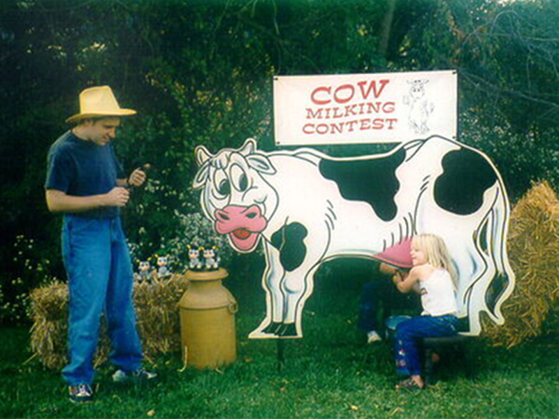 Cow Milking Contest Game