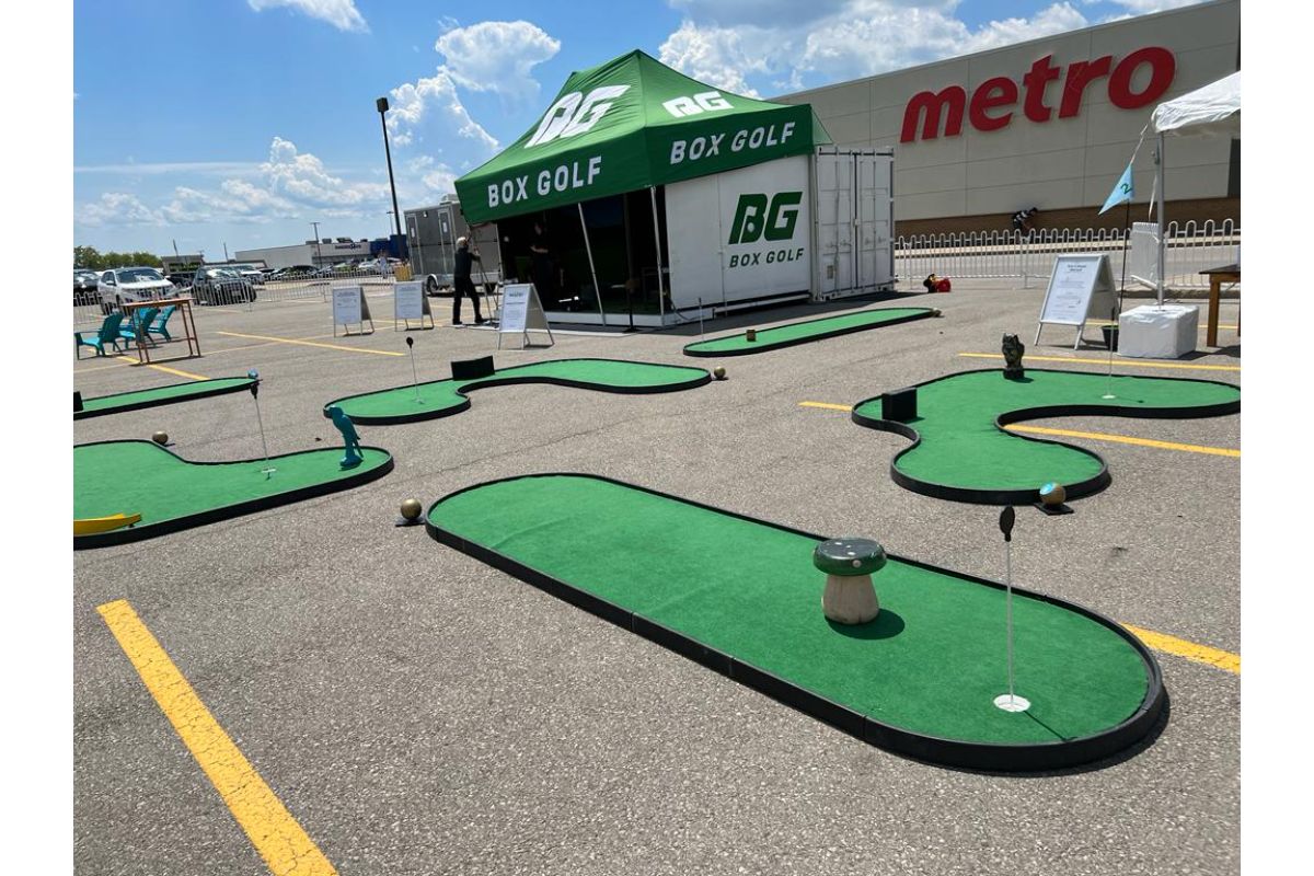 Portable Mini Golf Course (9 Holes) photo 6
