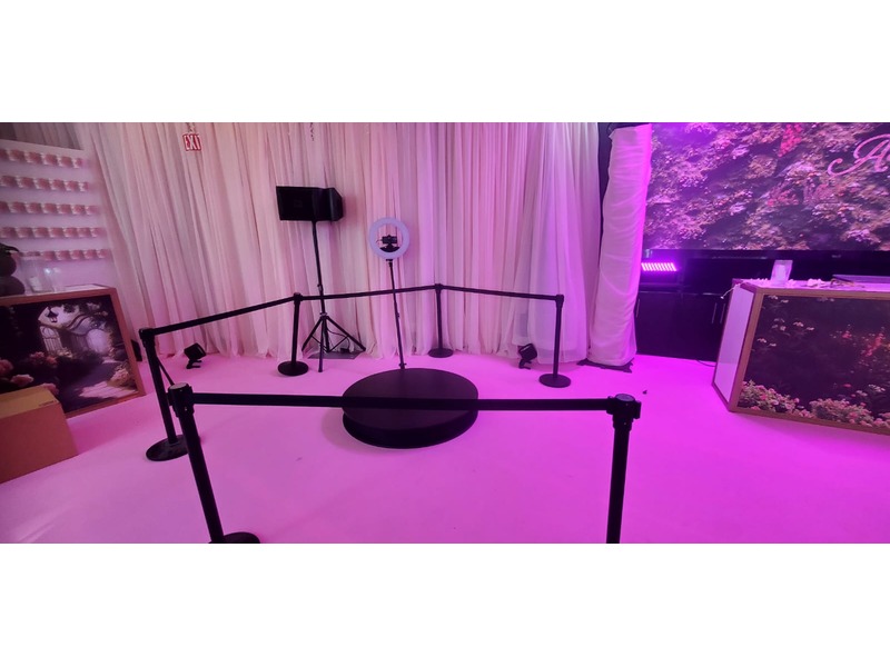 360 Spin Photo Booth photo 7
