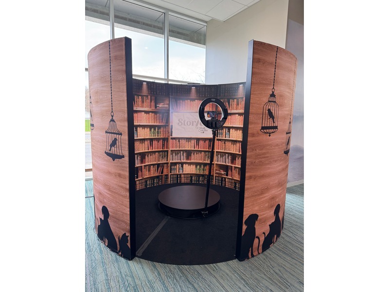 360 Spin Photo Booth photo 3