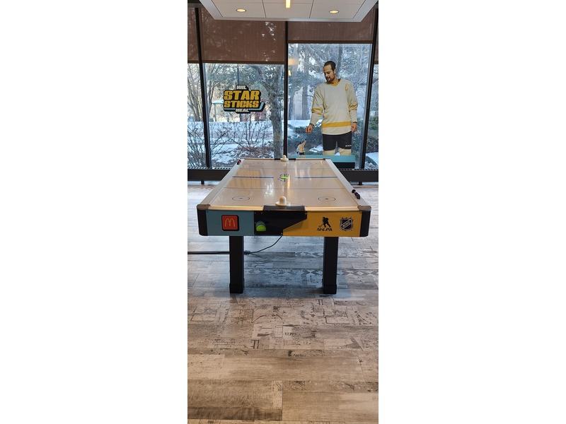 Air Hockey Table